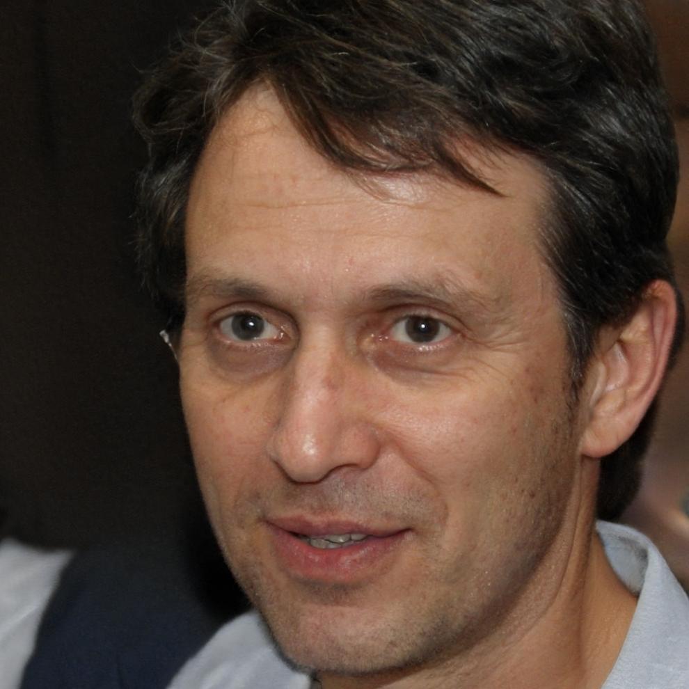 Mert Yalçın sahne direktörü portresi